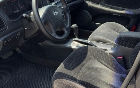 Hyundai Sonata IV рестайлинг, 2004 год, 750 000 рублей, 14 фотография