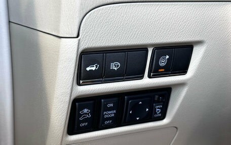 Nissan Patrol, 2012 год, 2 300 000 рублей, 9 фотография