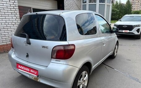 Toyota Yaris I рестайлинг, 2001 год, 220 000 рублей, 4 фотография