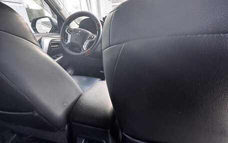 Mitsubishi Pajero Sport III рестайлинг, 2020 год, 2 890 000 рублей, 19 фотография