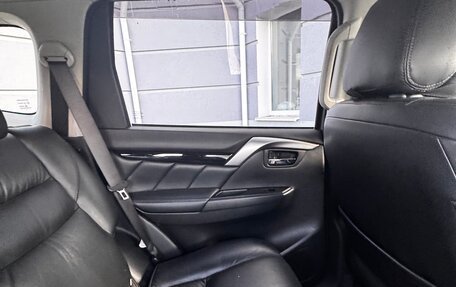 Mitsubishi Pajero Sport III рестайлинг, 2020 год, 2 890 000 рублей, 18 фотография