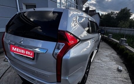 Mitsubishi Pajero Sport III рестайлинг, 2020 год, 2 890 000 рублей, 16 фотография