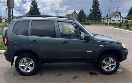 Chevrolet Niva I рестайлинг, 2014 год, 650 000 рублей, 3 фотография