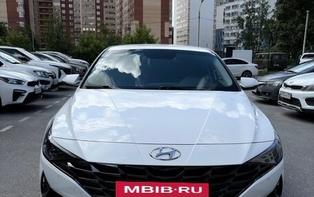 Hyundai Elantra, 2021 год, 2 150 000 рублей, 3 фотография