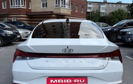 Hyundai Elantra, 2021 год, 2 150 000 рублей, 4 фотография