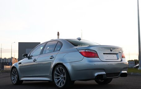 BMW M5, 2005 год, 3 100 000 рублей, 4 фотография