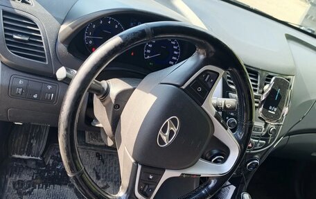 Hyundai Solaris II рестайлинг, 2014 год, 950 000 рублей, 10 фотография
