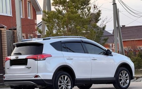 Toyota RAV4, 2018 год, 2 350 000 рублей, 5 фотография