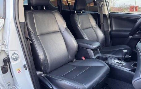 Toyota RAV4, 2018 год, 2 350 000 рублей, 11 фотография