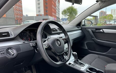 Volkswagen Passat B7, 2011 год, 985 000 рублей, 14 фотография