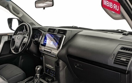 Toyota Land Cruiser Prado 150 рестайлинг 2, 2019 год, 5 250 000 рублей, 13 фотография