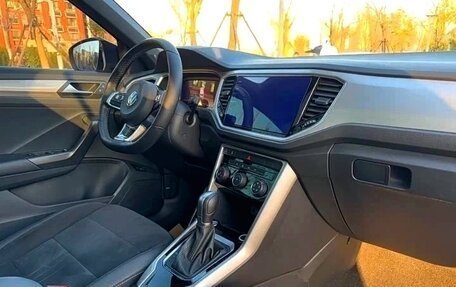 Volkswagen T-Roc I, 2024 год, 1 900 000 рублей, 9 фотография