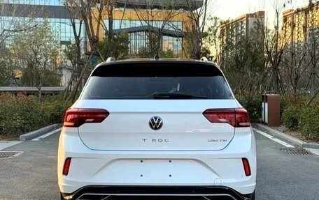 Volkswagen T-Roc I, 2024 год, 1 900 000 рублей, 11 фотография