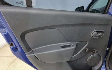 Renault Sandero II рестайлинг, 2014 год, 720 000 рублей, 17 фотография