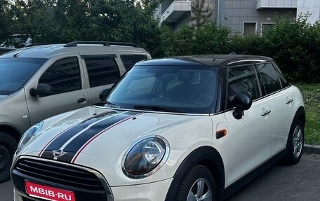 MINI Hatch, 2019 год, 1 800 000 рублей, 1 фотография
