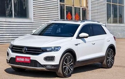 Volkswagen T-Roc I, 2022 год, 1 600 000 рублей, 1 фотография