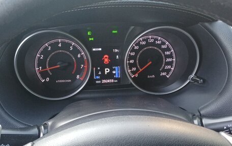 Mitsubishi Outlander III рестайлинг 3, 2012 год, 1 450 000 рублей, 5 фотография