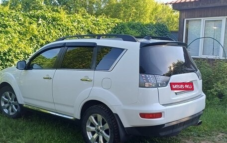Mitsubishi Outlander III рестайлинг 3, 2012 год, 1 450 000 рублей, 12 фотография