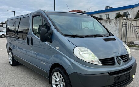 Renault Trafic, 2009 год, 1 820 000 рублей, 17 фотография