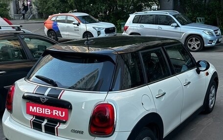 MINI Hatch, 2019 год, 1 800 000 рублей, 3 фотография