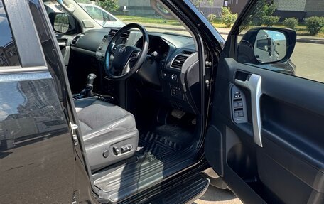 Toyota Land Cruiser Prado 150 рестайлинг 2, 2021 год, 6 000 000 рублей, 12 фотография