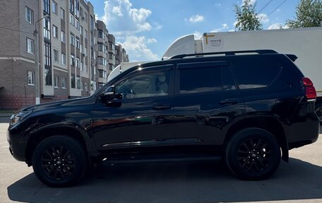 Toyota Land Cruiser Prado 150 рестайлинг 2, 2021 год, 6 000 000 рублей, 8 фотография