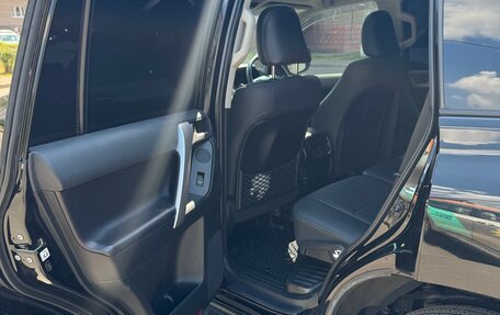 Toyota Land Cruiser Prado 150 рестайлинг 2, 2021 год, 6 000 000 рублей, 16 фотография