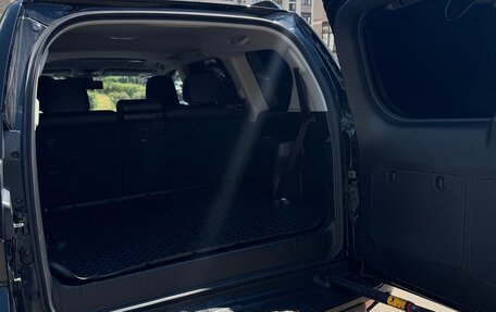 Toyota Land Cruiser Prado 150 рестайлинг 2, 2021 год, 6 000 000 рублей, 18 фотография