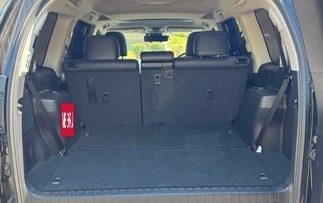 Toyota Land Cruiser Prado 150 рестайлинг 2, 2021 год, 6 000 000 рублей, 20 фотография