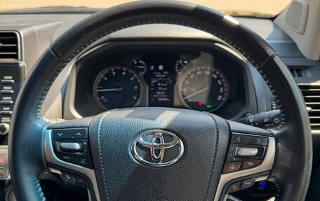 Toyota Land Cruiser Prado 150 рестайлинг 2, 2021 год, 6 000 000 рублей, 23 фотография