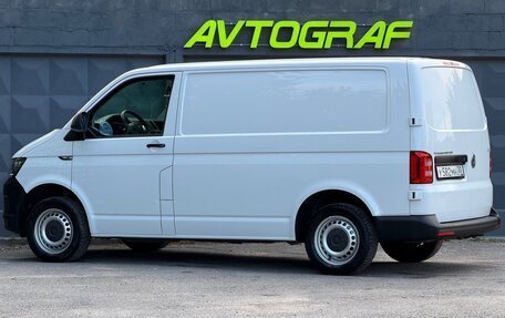 Volkswagen Transporter T6 рестайлинг, 2017 год, 1 975 000 рублей, 5 фотография