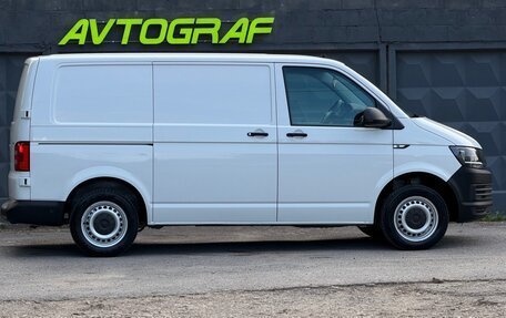 Volkswagen Transporter T6 рестайлинг, 2017 год, 1 975 000 рублей, 9 фотография
