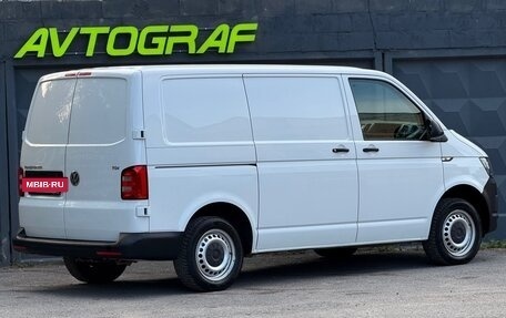 Volkswagen Transporter T6 рестайлинг, 2017 год, 1 975 000 рублей, 4 фотография