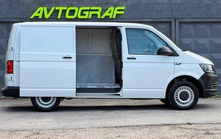 Volkswagen Transporter T6 рестайлинг, 2017 год, 1 975 000 рублей, 22 фотография