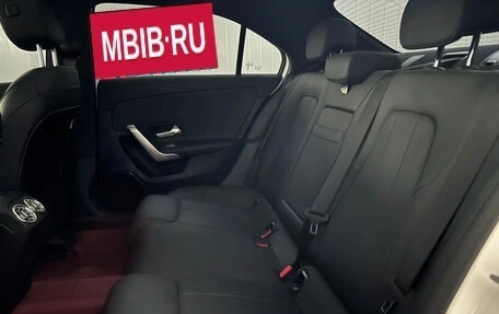 Mercedes-Benz A-Класс, 2022 год, 1 823 003 рублей, 13 фотография