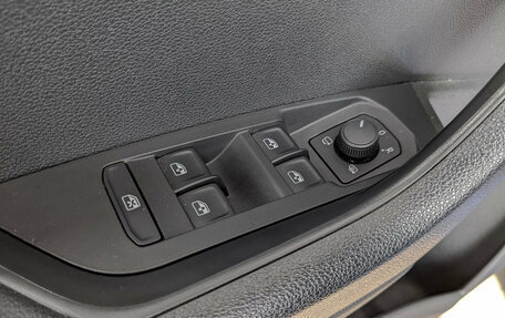 Skoda Karoq I, 2021 год, 2 600 000 рублей, 26 фотография