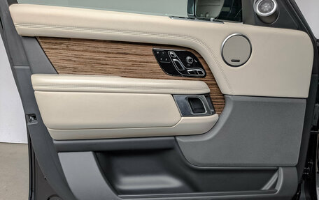 Land Rover Range Rover IV рестайлинг, 2019 год, 7 950 000 рублей, 19 фотография