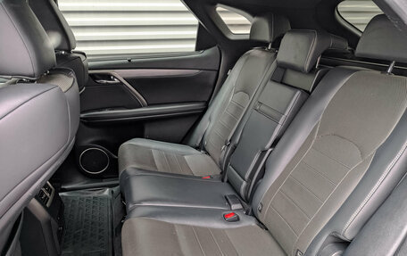 Lexus RX IV рестайлинг, 2019 год, 4 200 000 рублей, 18 фотография