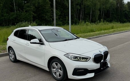 BMW 1 серия, 2020 год, 2 860 000 рублей, 7 фотография