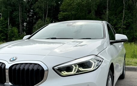BMW 1 серия, 2020 год, 2 860 000 рублей, 3 фотография