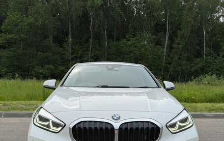 BMW 1 серия, 2020 год, 2 860 000 рублей, 2 фотография