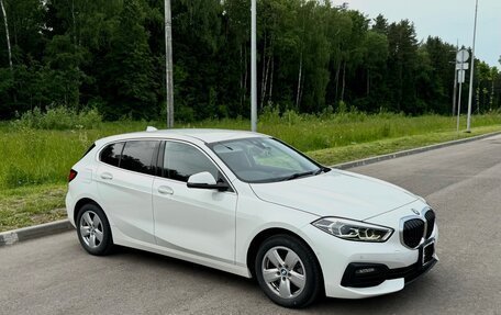 BMW 1 серия, 2020 год, 2 860 000 рублей, 6 фотография