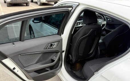 BMW 1 серия, 2020 год, 2 860 000 рублей, 12 фотография