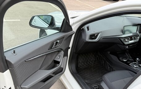 BMW 1 серия, 2020 год, 2 860 000 рублей, 14 фотография
