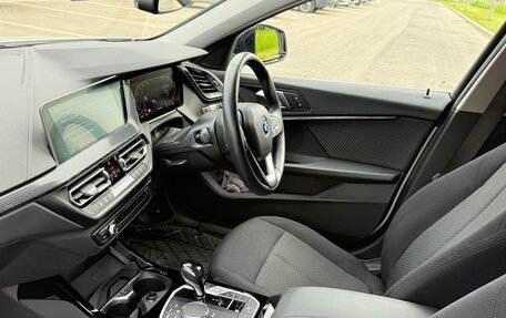 BMW 1 серия, 2020 год, 2 860 000 рублей, 18 фотография