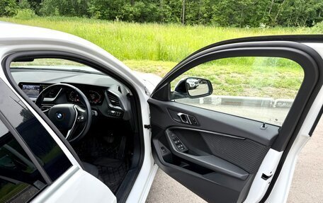 BMW 1 серия, 2020 год, 2 860 000 рублей, 24 фотография
