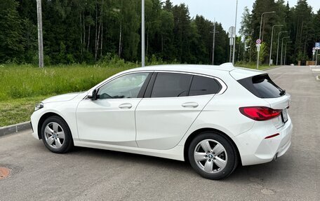 BMW 1 серия, 2020 год, 2 860 000 рублей, 27 фотография