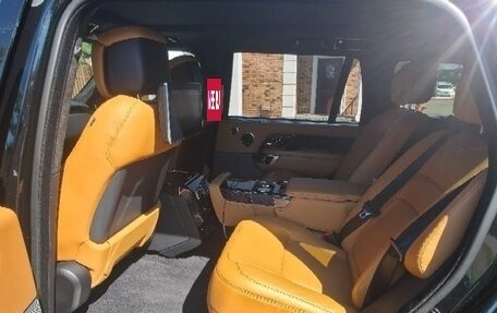 Land Rover Range Rover IV рестайлинг, 2018 год, 6 500 000 рублей, 8 фотография