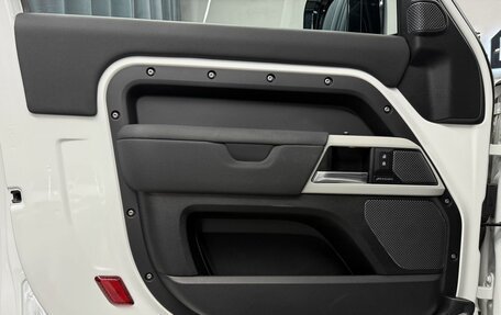 Land Rover Defender II, 2021 год, 4 950 000 рублей, 15 фотография