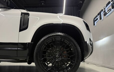 Land Rover Defender II, 2021 год, 4 950 000 рублей, 30 фотография